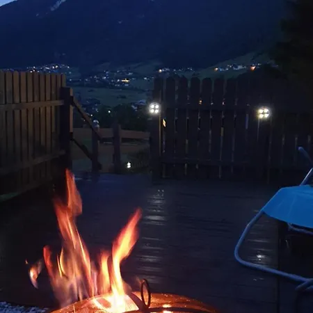 Grillstube ノイシュティフト・イム・シュトゥーバイタール